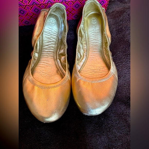 GUC Tory Burch size 9 gold ballet flats - Picture 3 of 10